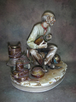 Статуэтка. Фарфор. Жестянщик. Capodimonte. Италия