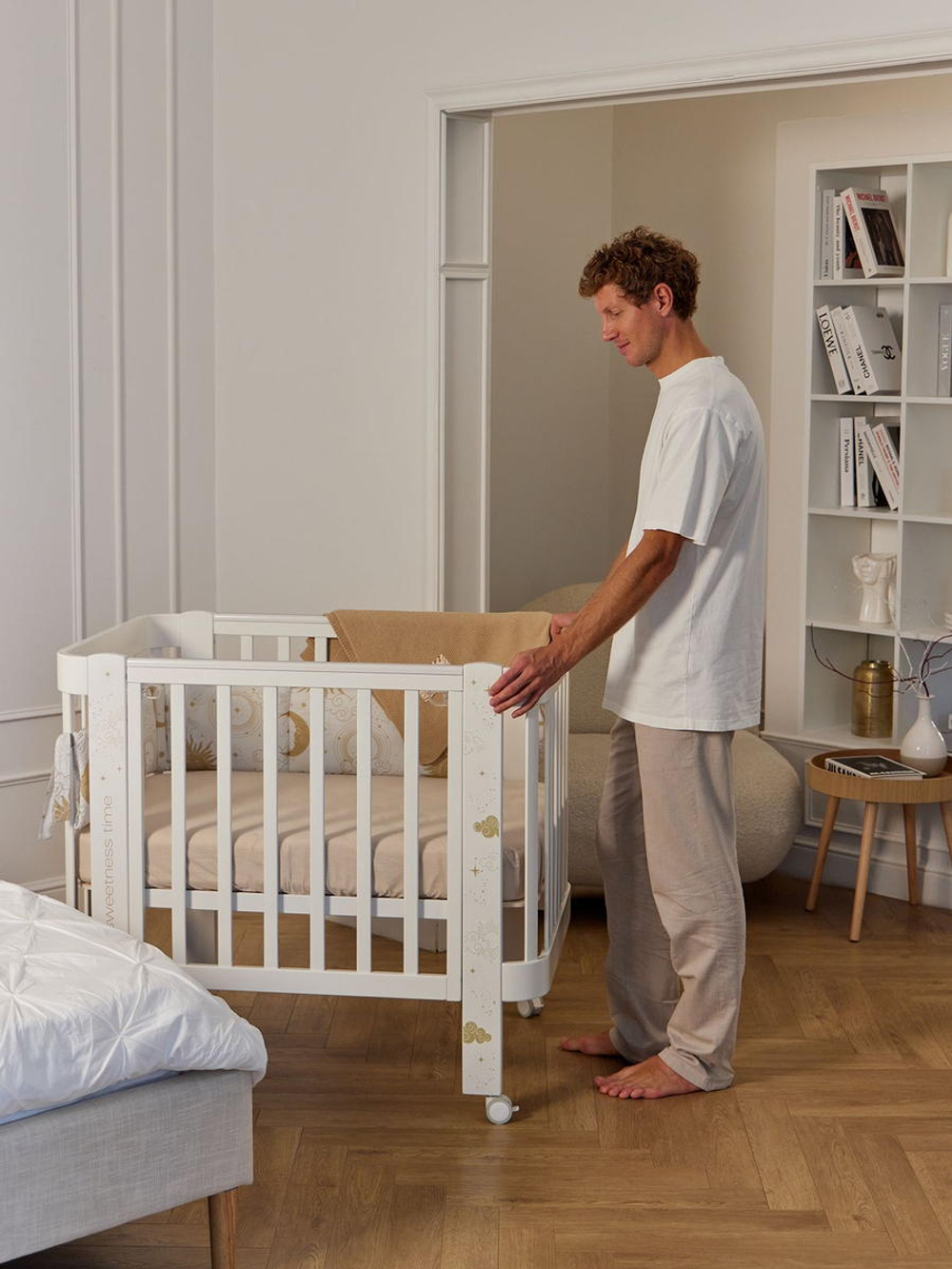 Детская кроватка-трансформер Happy baby Mommy Love в комплекте с расширением 160х70 milky