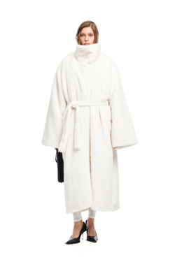 Шуба длинная с манишкой COMEBACK Milk