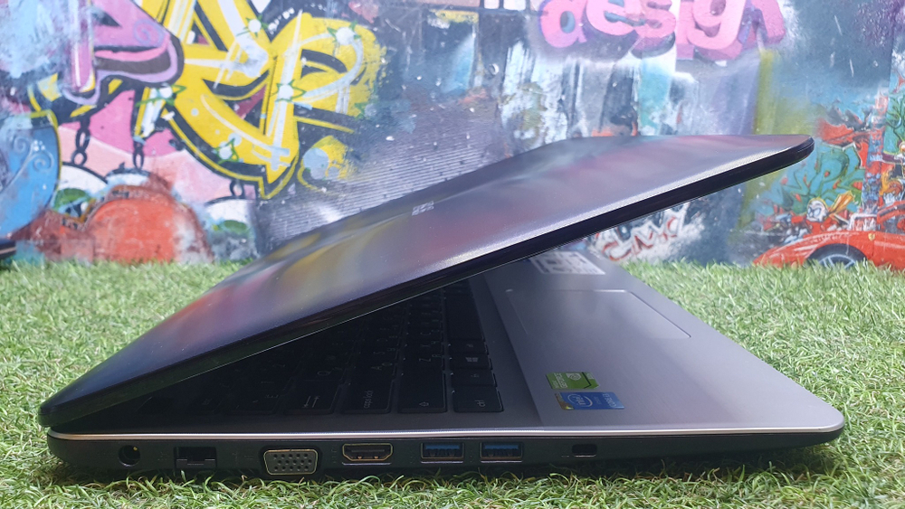 Ноутбук ASUS i3-5/6Gb/930M 2Gb