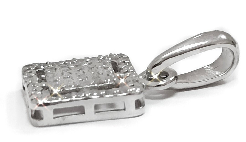 Ювелирная подвеска из серебра с фианитами