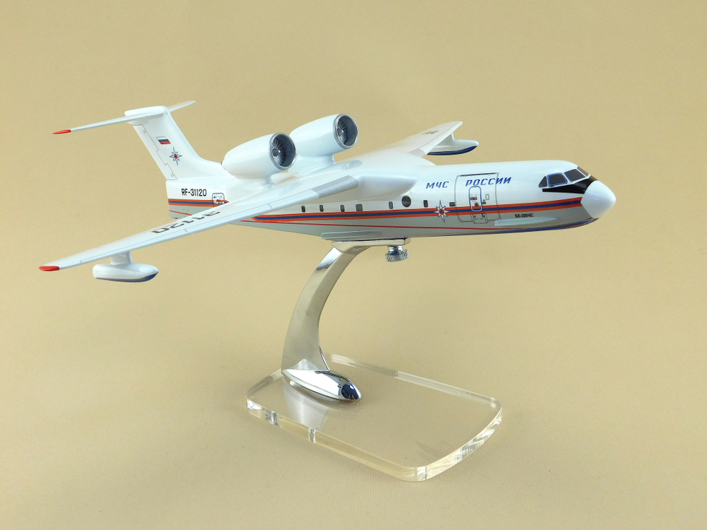 Модель самолета Бе-200 (М1:100, МЧС России, RF-31120)