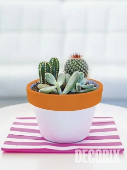 Краска аэрозольная оранжевая флуоресцентная матовая DECORIX - эмаль акриловая в баллончике для любых поверхностей 520 мл