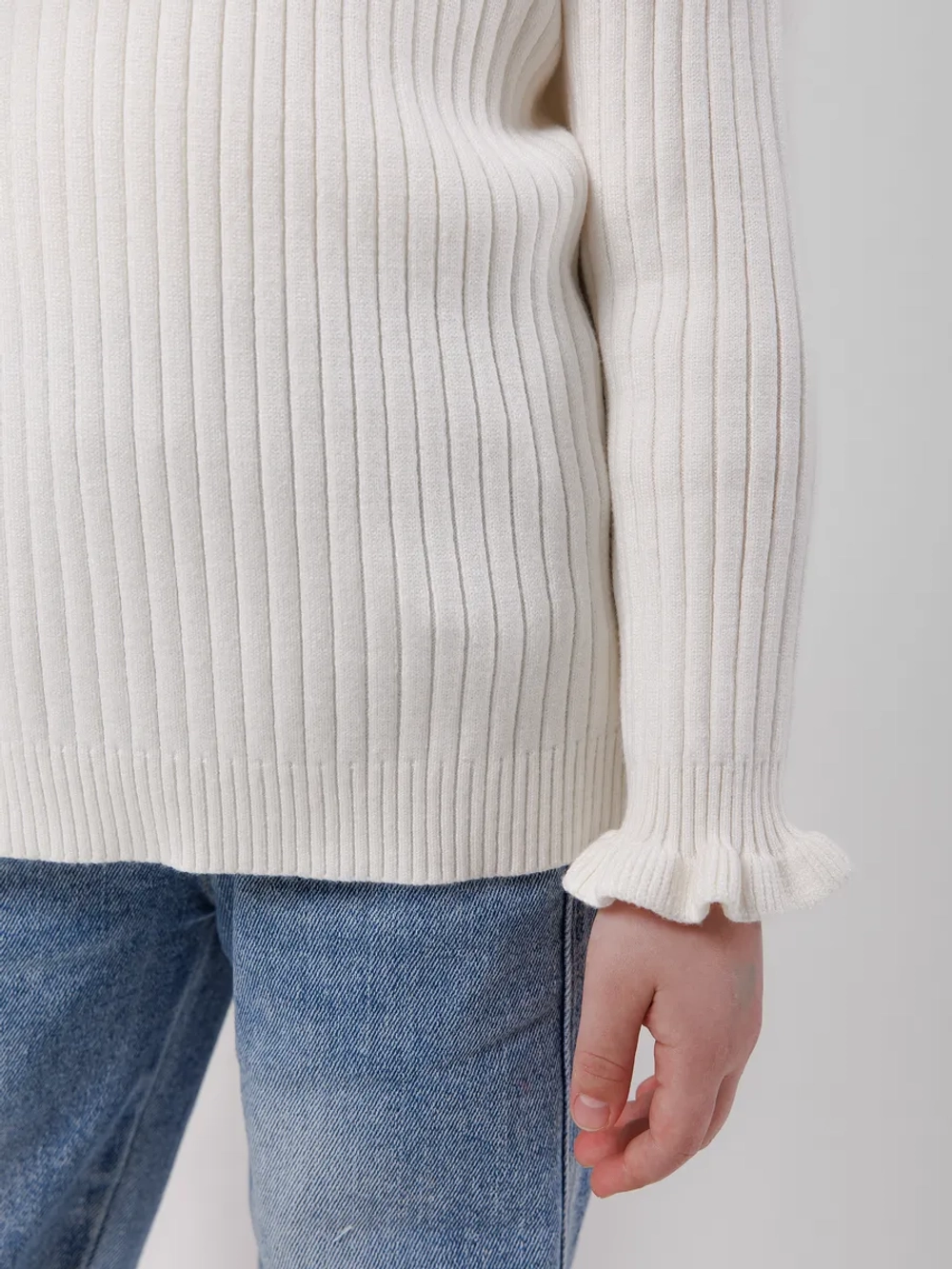 Джемпер для девочки с воланами