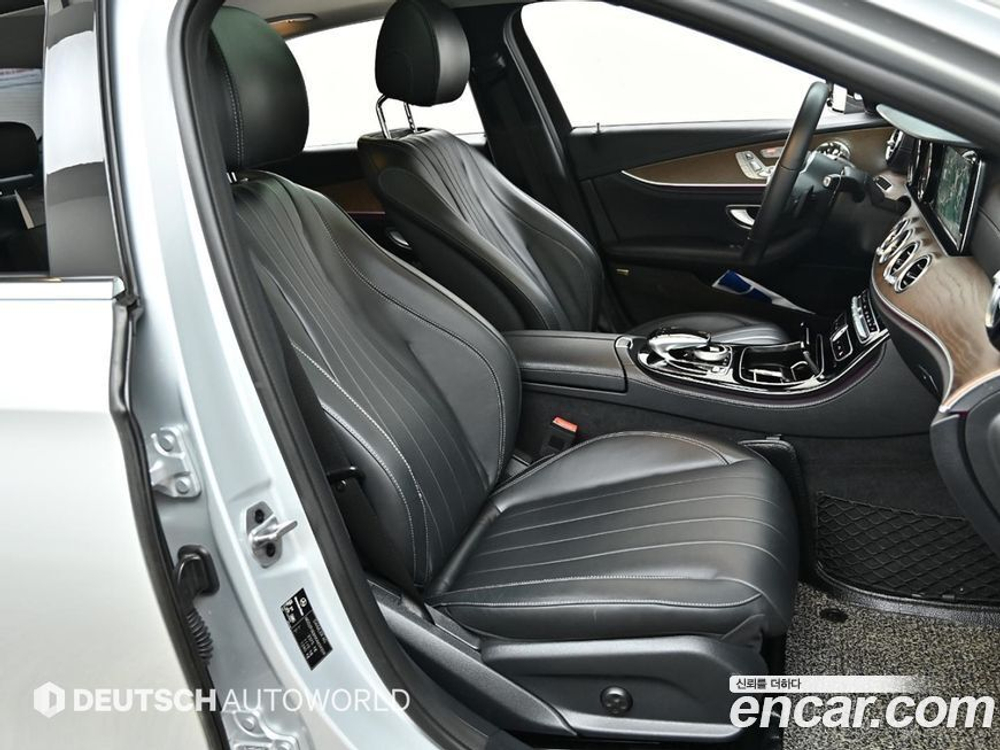 Mercedes-Benz E-Class W213 E220d Exclusive (10.2019)