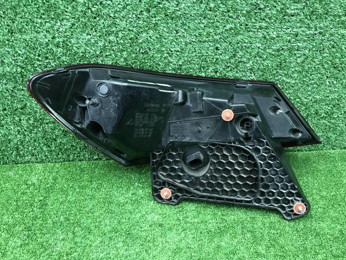 Фонарь правый внешний Mercedes E W213 (2020-2023)