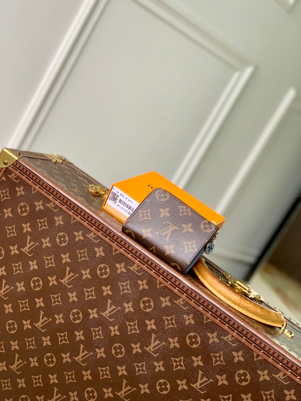 Louis Vuitton Noa Compact Wallet