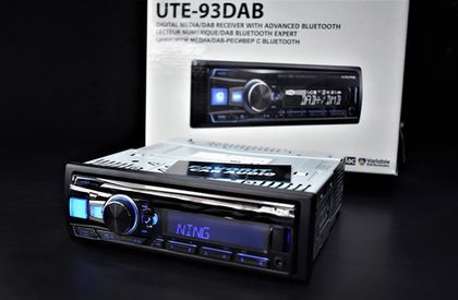 Наверное не все знают, что кроме всеми известного Alpine UTE-92BT существует и Alpine UTE-93DAB