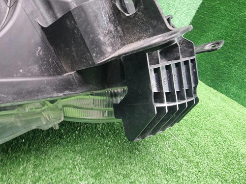 Фара левая Nissan X-Trail Т31 (2010-2015) ксенон