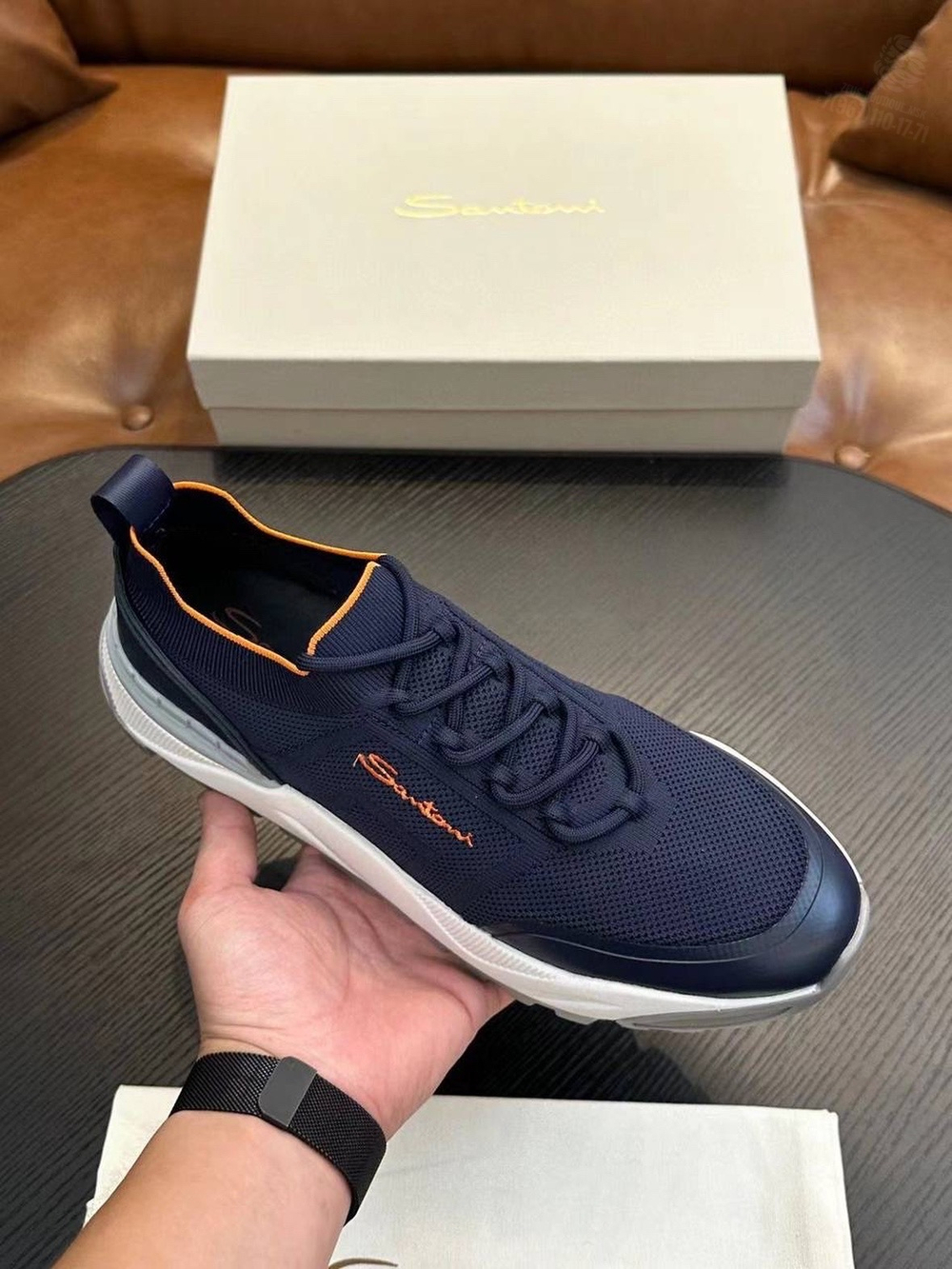 Кроссовки Santoni