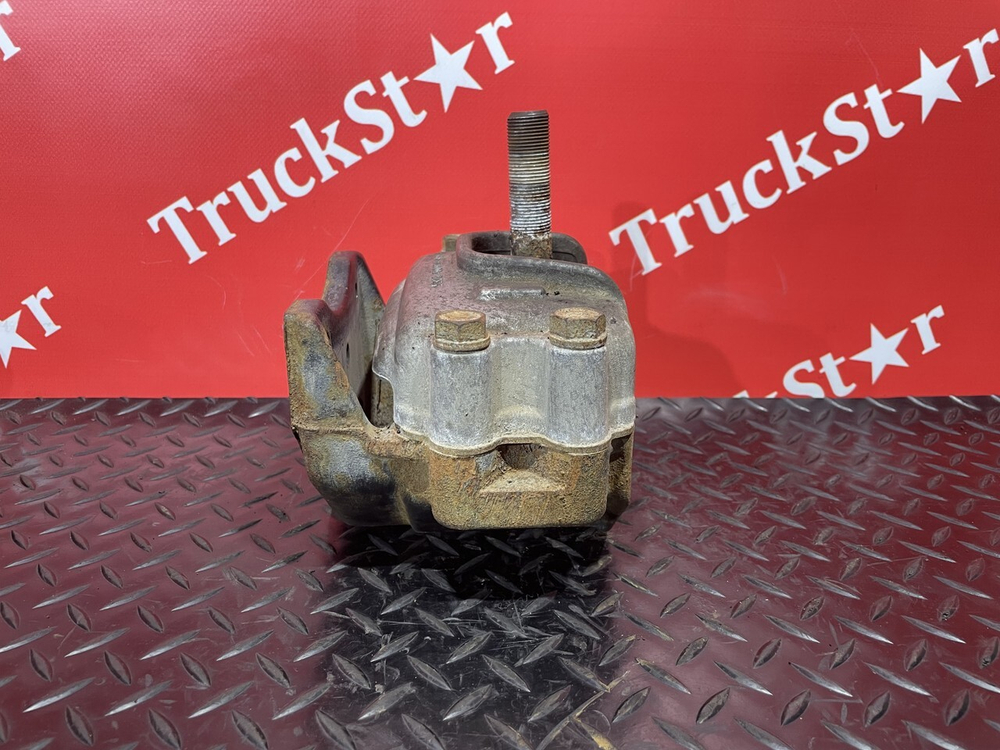 Подушка двигателя задняя