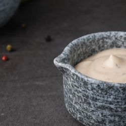 Соусник 70 мл d 6,9 см h4 см круглый с носиком Stone Untouched Taiga P.L. [1]