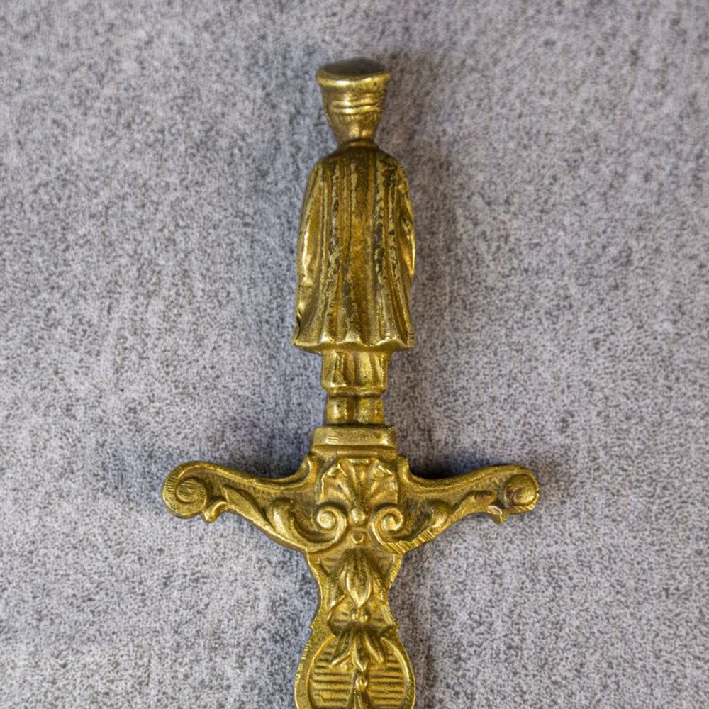 Нож для вскрытия писем