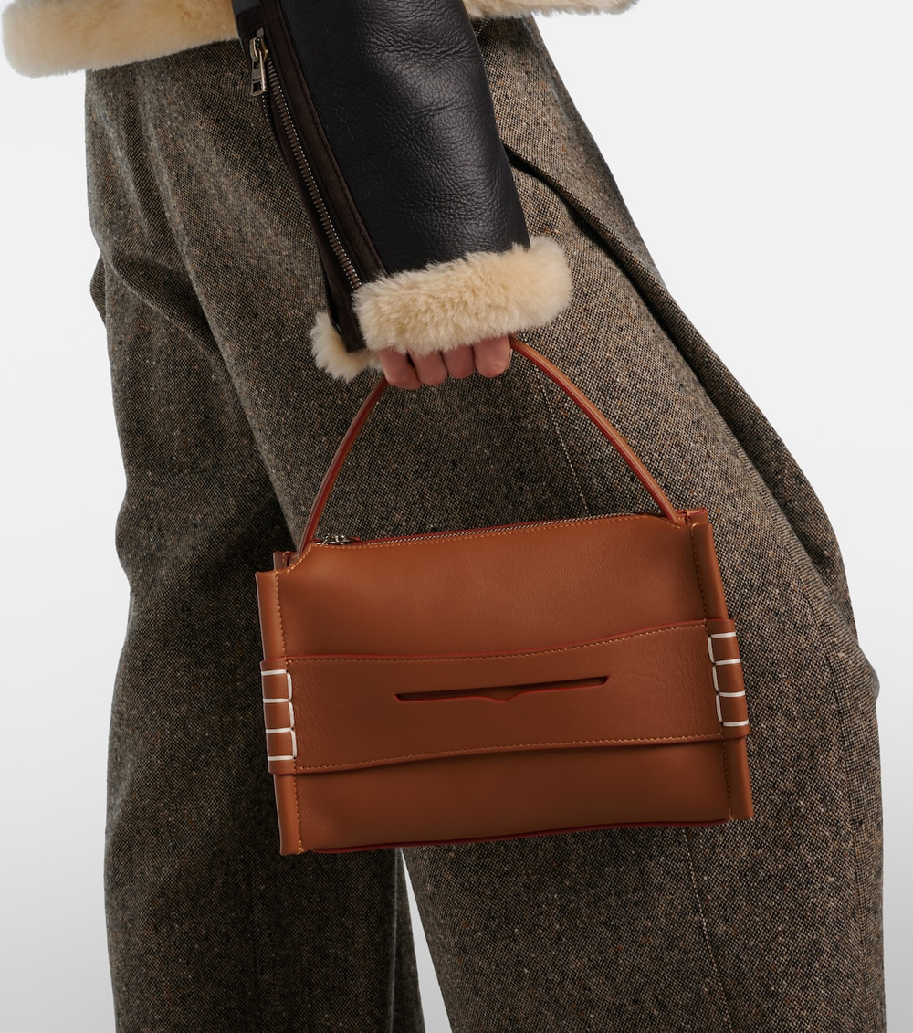 Сумка JW Anderson Кожаная сумка Loafer с верхней ручкой