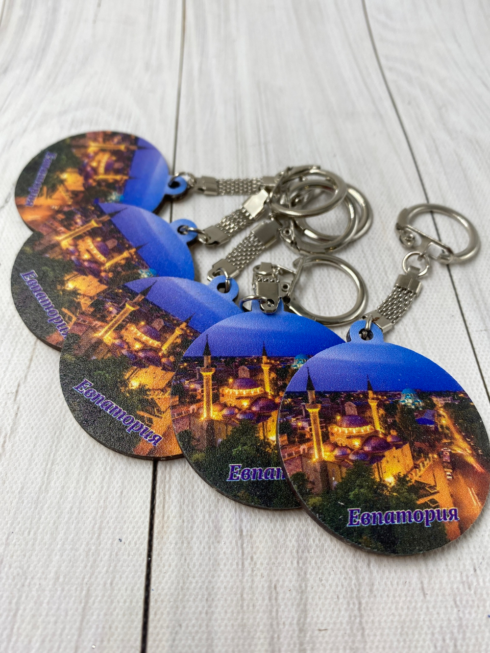 брелок сувенирный