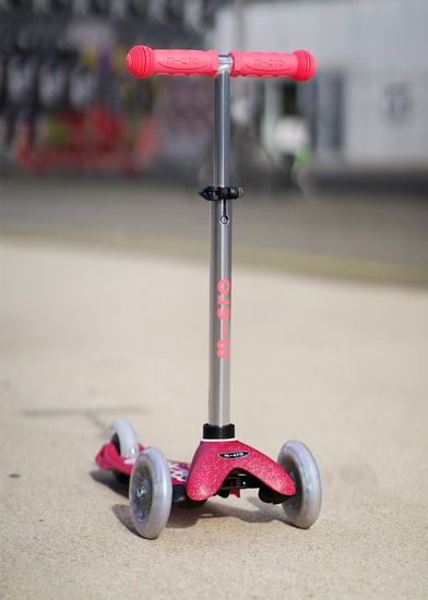Cамокат Mini Micro Deluxe Блестящий LED розовый