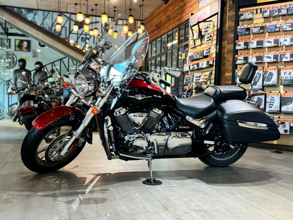 SUZUKI C90T BOULEVARD BOSS