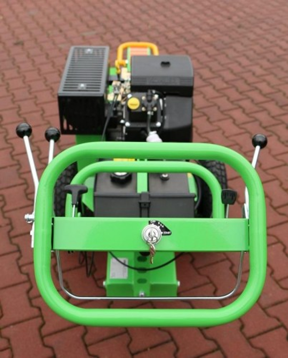 Измельчитель пней LASKI F 460/18