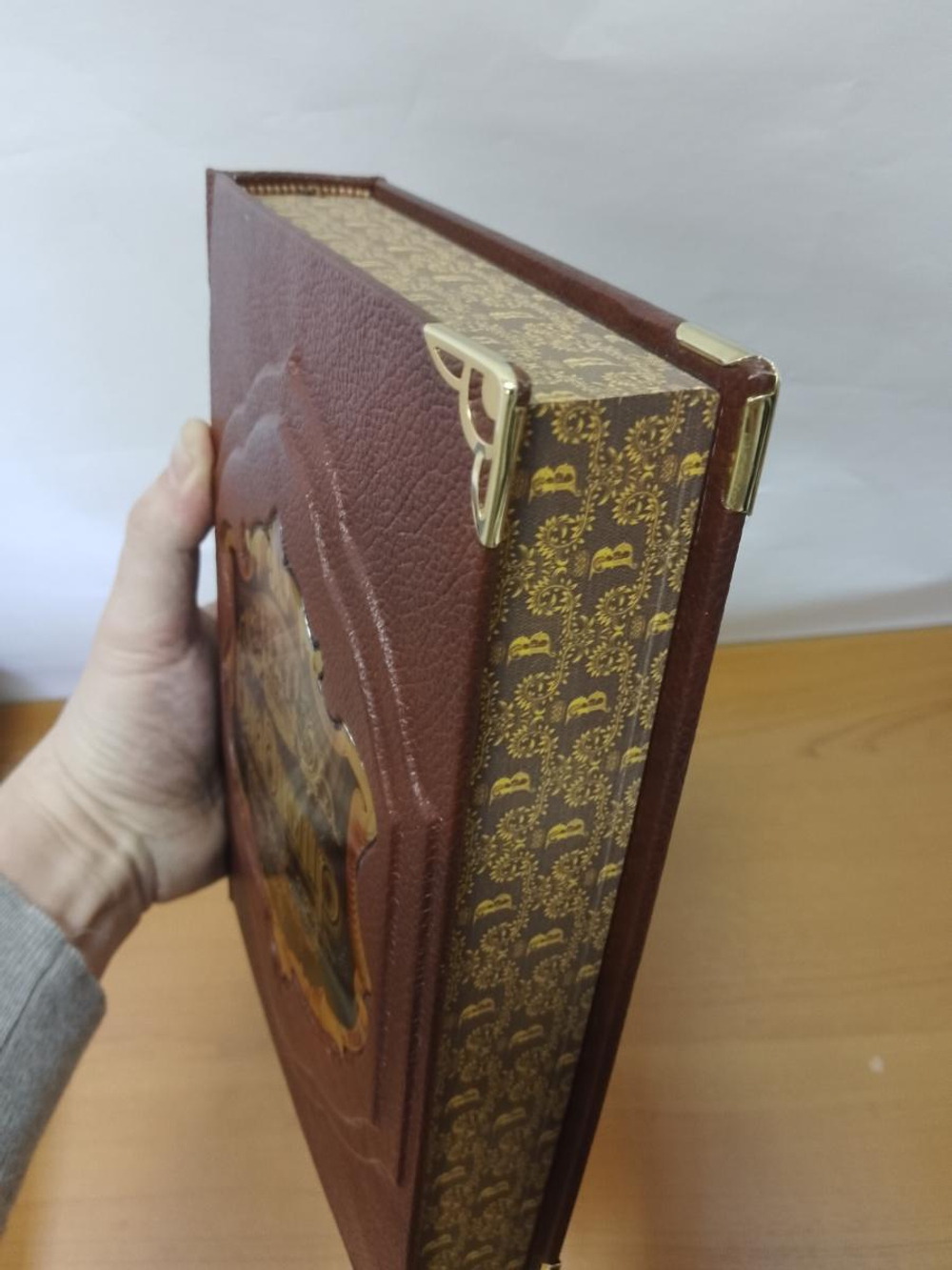 "Владимир (Великие имена)" Книга подарочная в коже