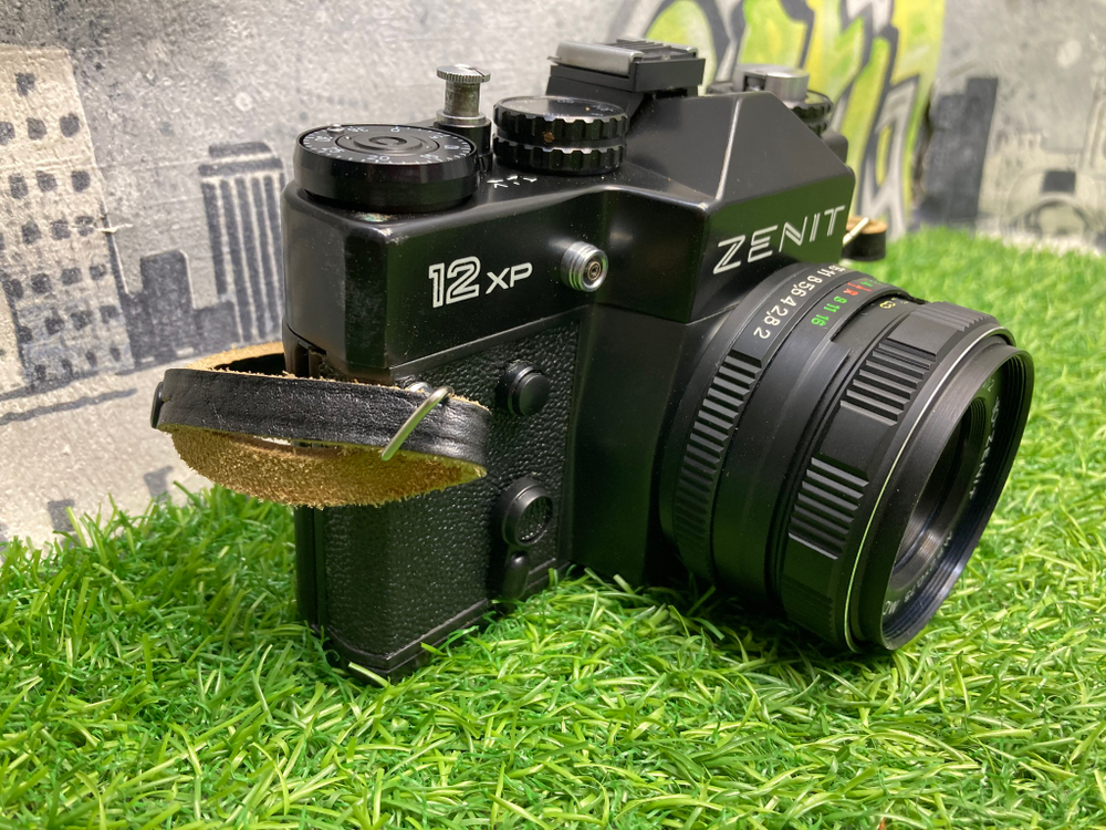 Zenit 12XP + Helios-44M-7