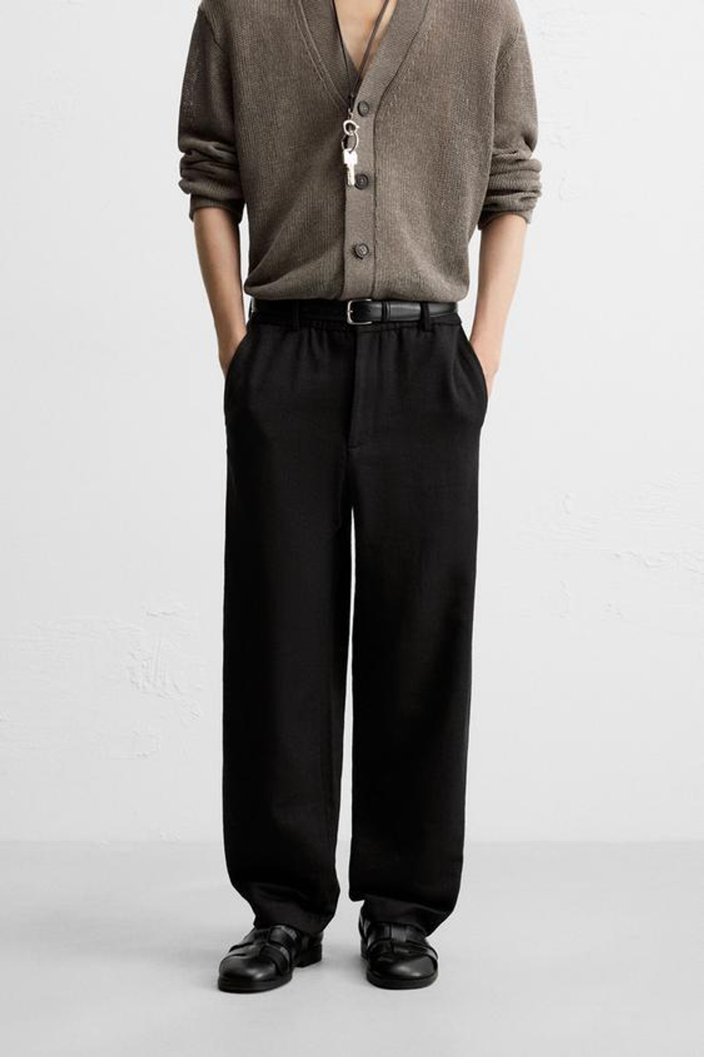 ZARA БРЮКИ REGULAR FIT ИЗ ТКАНИ С ТЕКСТУРОЙ, ЧЕРНЫЙ