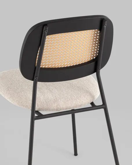 Стул Letto бежевый со спинкой из ротанга