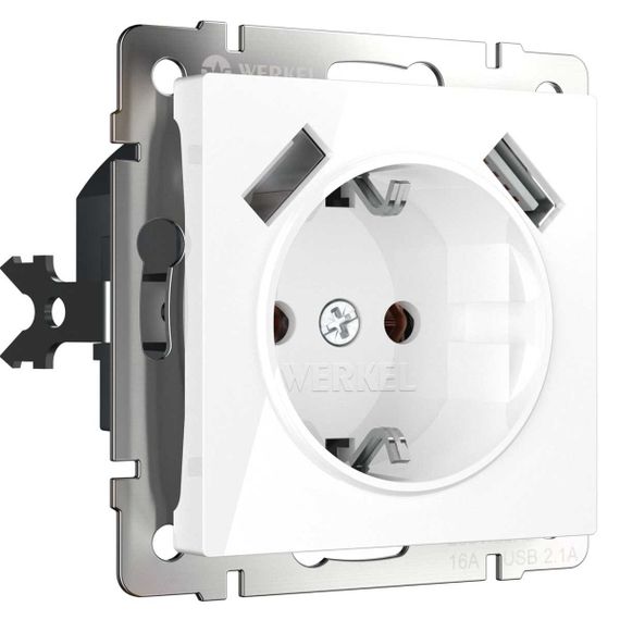 Розетка с заземлением, шторками и USBх2 Werkel белый W1171501 4690389155345