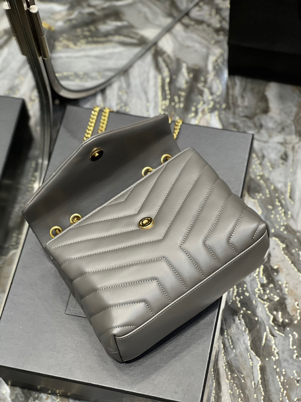 Saint Laurent Loulou 25 cm