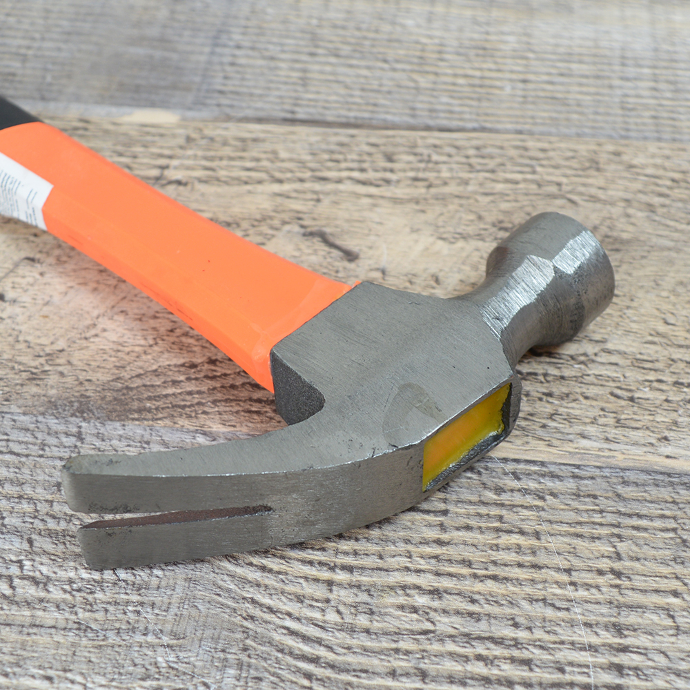 Молоток-гвоздодер 500г с пластиковой ручкой