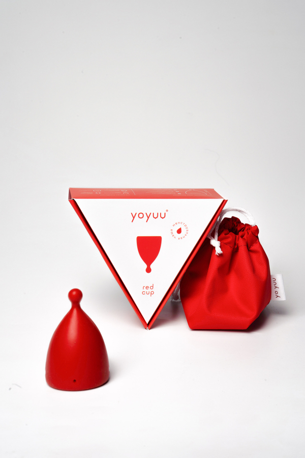 Менструальная чаша 15 мл. в красном цвете