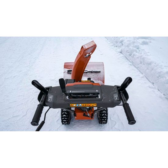 Бензиновый снегоуборщик "HUSQVARNA" ST 124