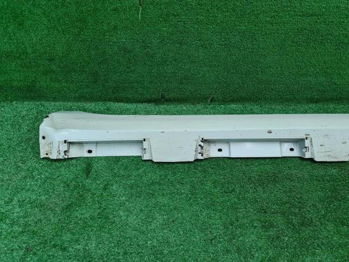 Накладка порога правая Toyota Camry xv50 (14-18)