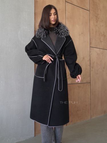 Черное двустороннее пальто на поясе с меховым воротником
