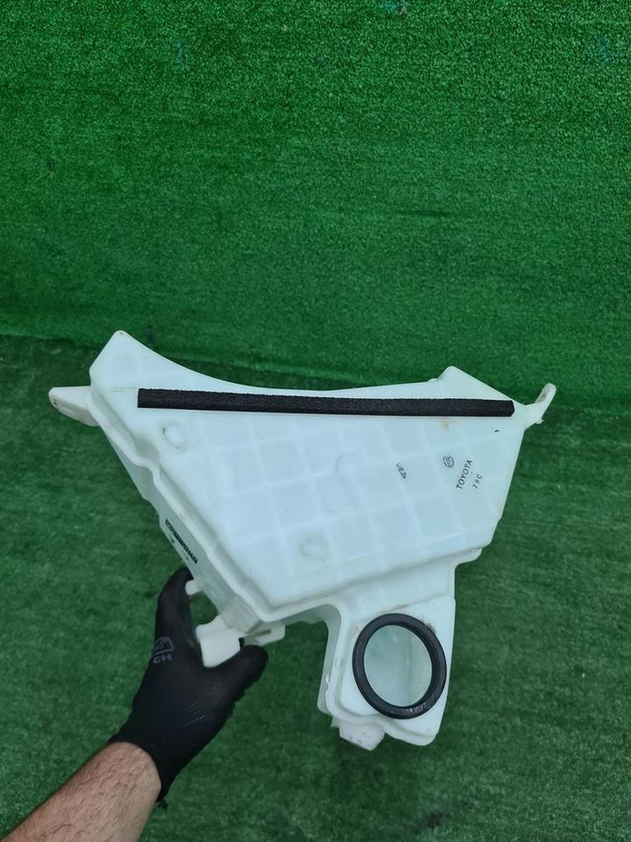 Бачок омывателя Toyota LC Prado 150 (2017-н.в.)