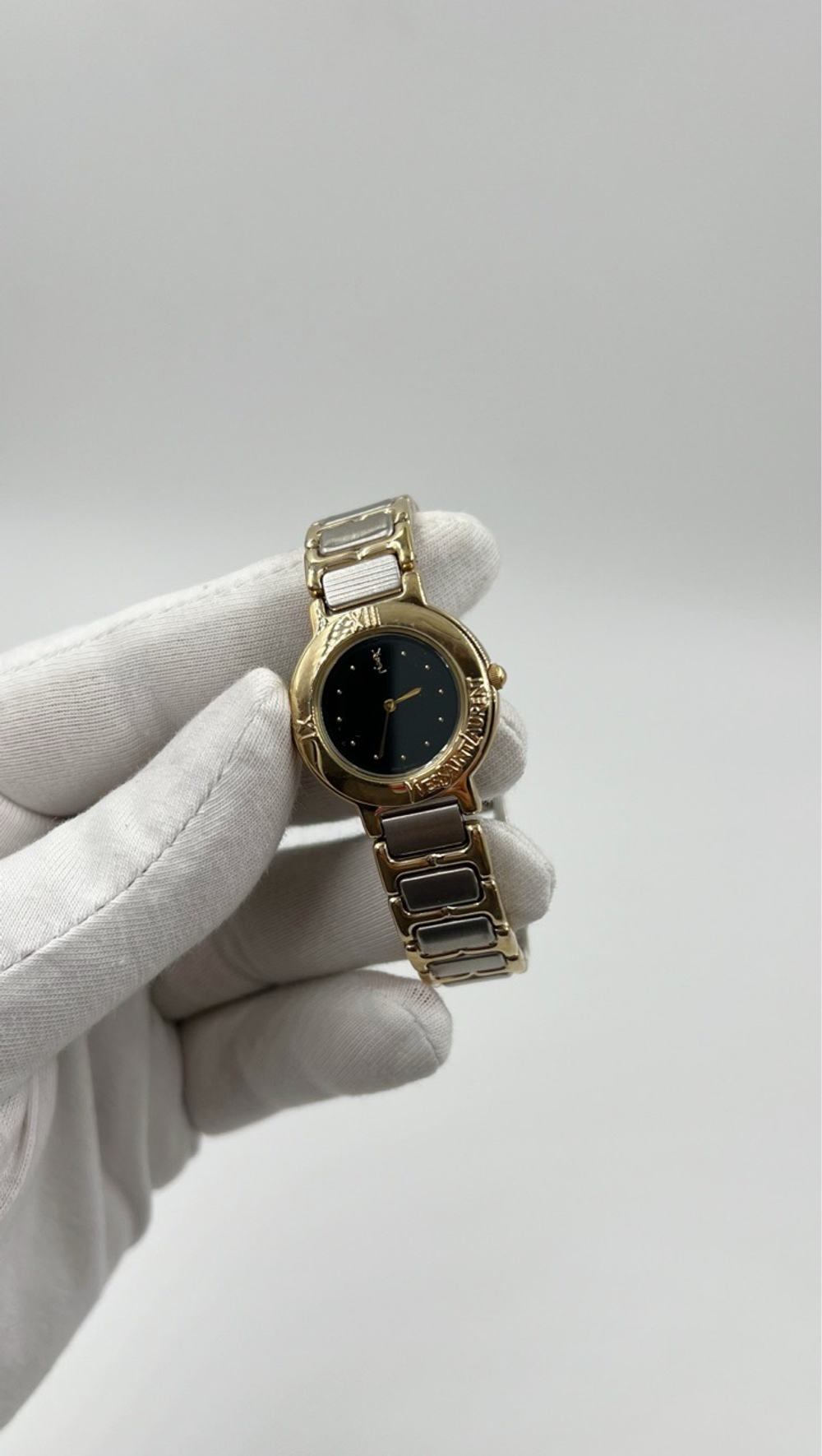 Часы Yves Saint Laurent (только онлайн)