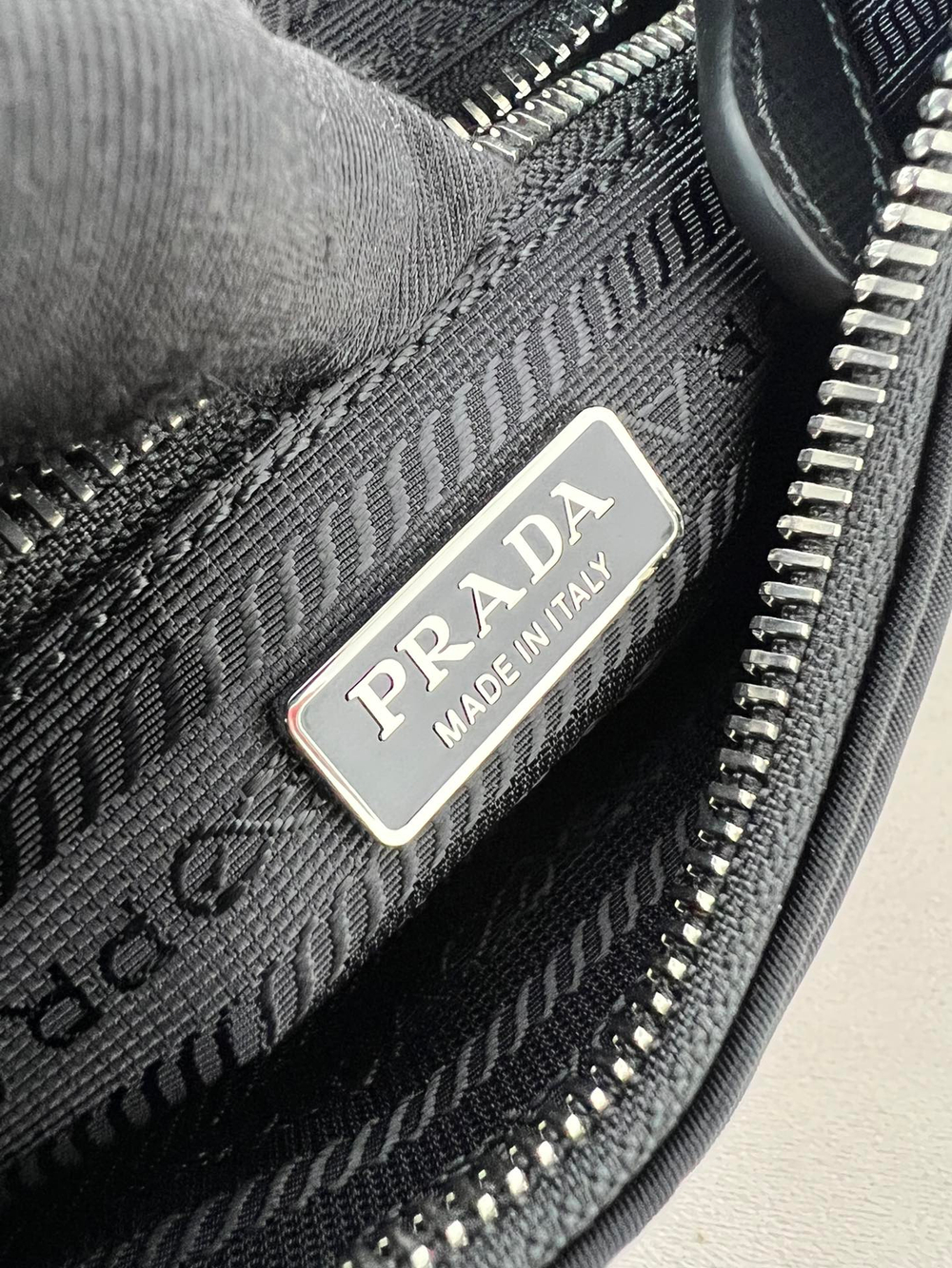 Prada Re-Edition 2005 Re-Nylon