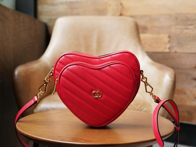 Gucci GG Mini Heart Shoulder Bag