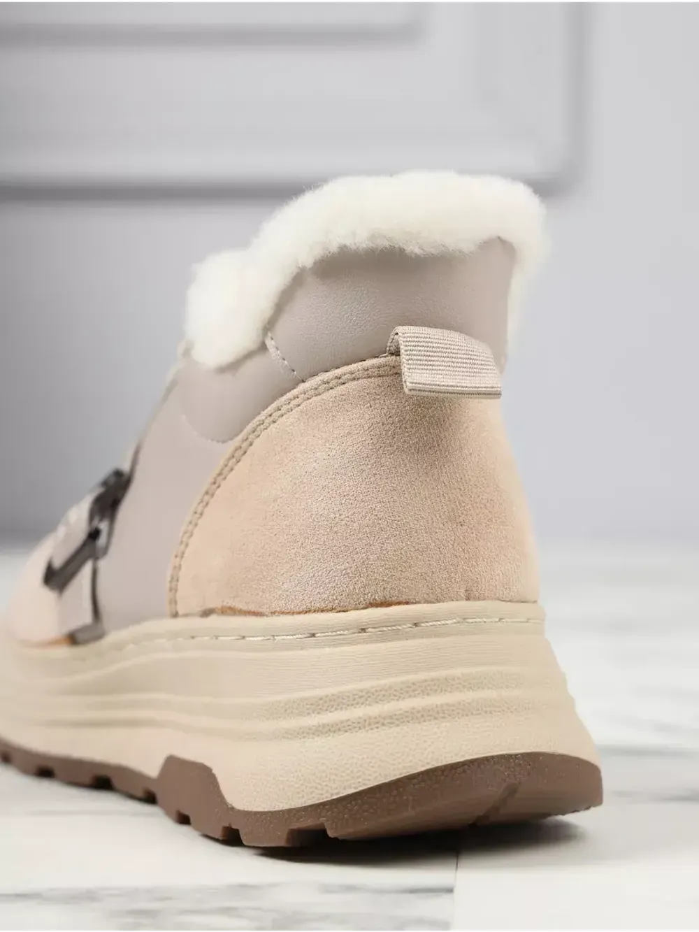 Кроссовки зимние