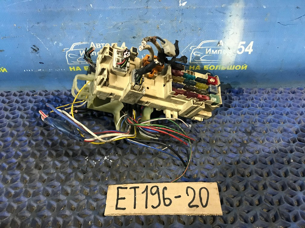 Блок предохранителей салонный TOYOTA CALDINA 1996