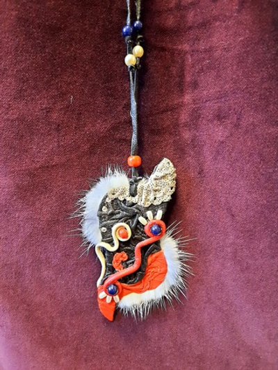 Подвески в ассортименте, кожа, мех, бисер