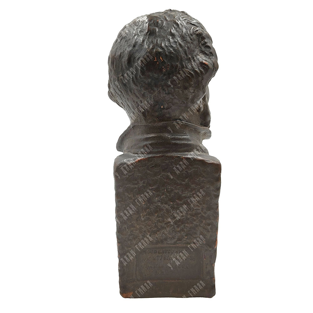 Скульптурный бюст Пушкин А. С. Гжель. Всекохудожник, скульптор: С. М. Орлов. СССР, 1938