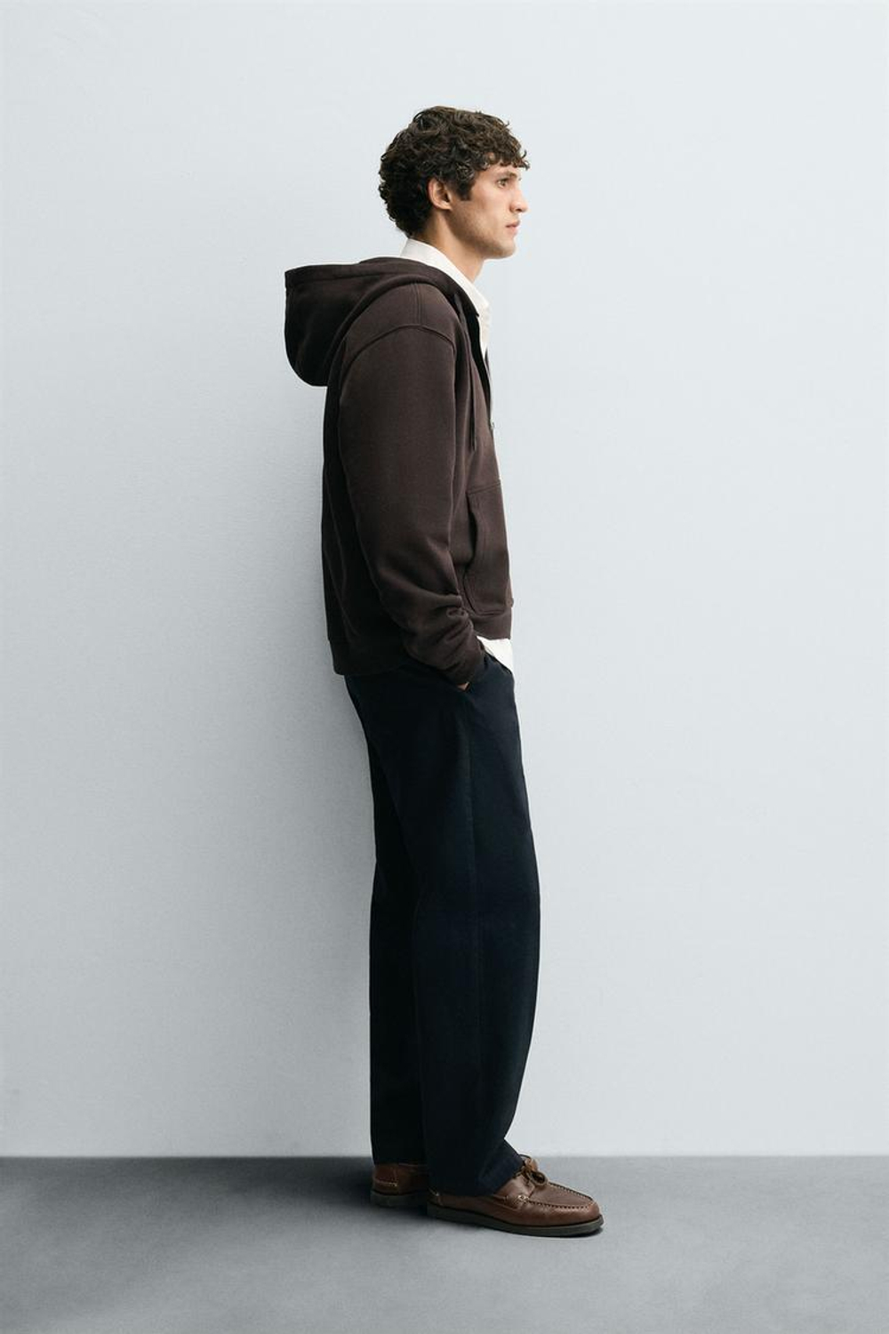 ZARA ТОЛСТОВКА С КАПЮШОНОМ НА МОЛНИИ, ТЕМНО-КОРИЧНЕВЫЙ