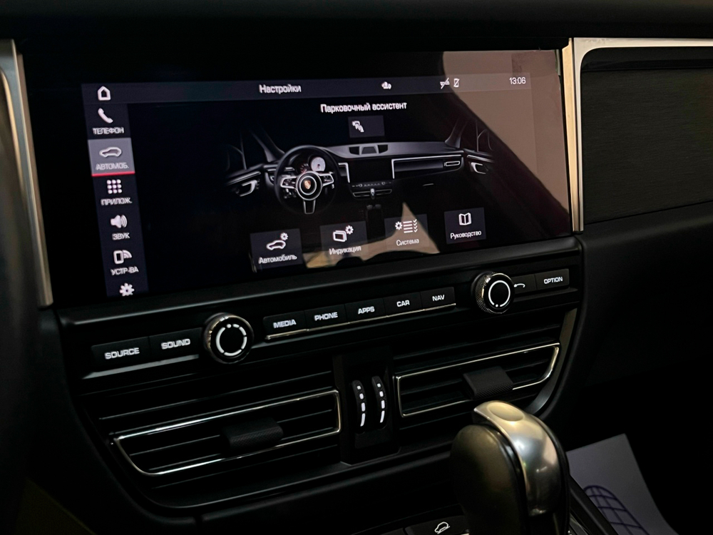 Porsche Macan, 2021 год