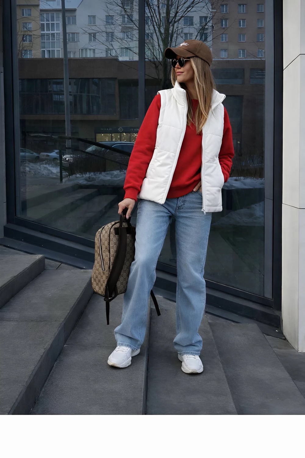 Жилет женский с воротником "HN-16" белый