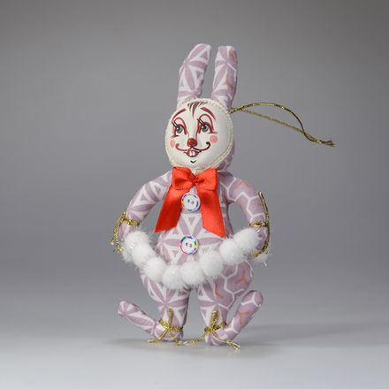 Ёлочная игрушка Кролик с гирляндой из снежков