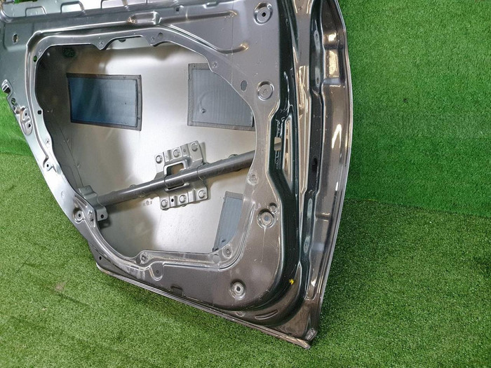 Дверь задняя левая Genesis G80 (2016-2020)
