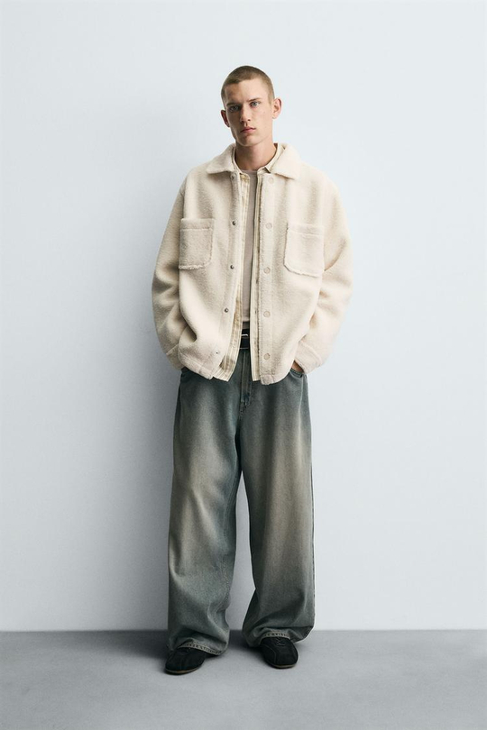 ZARA КУРТКА-РУБАШКА ИЗ ИСКУССТВЕННОЙ ОВЧИНЫ С КАРМАНАМИ, ЭКРЮ