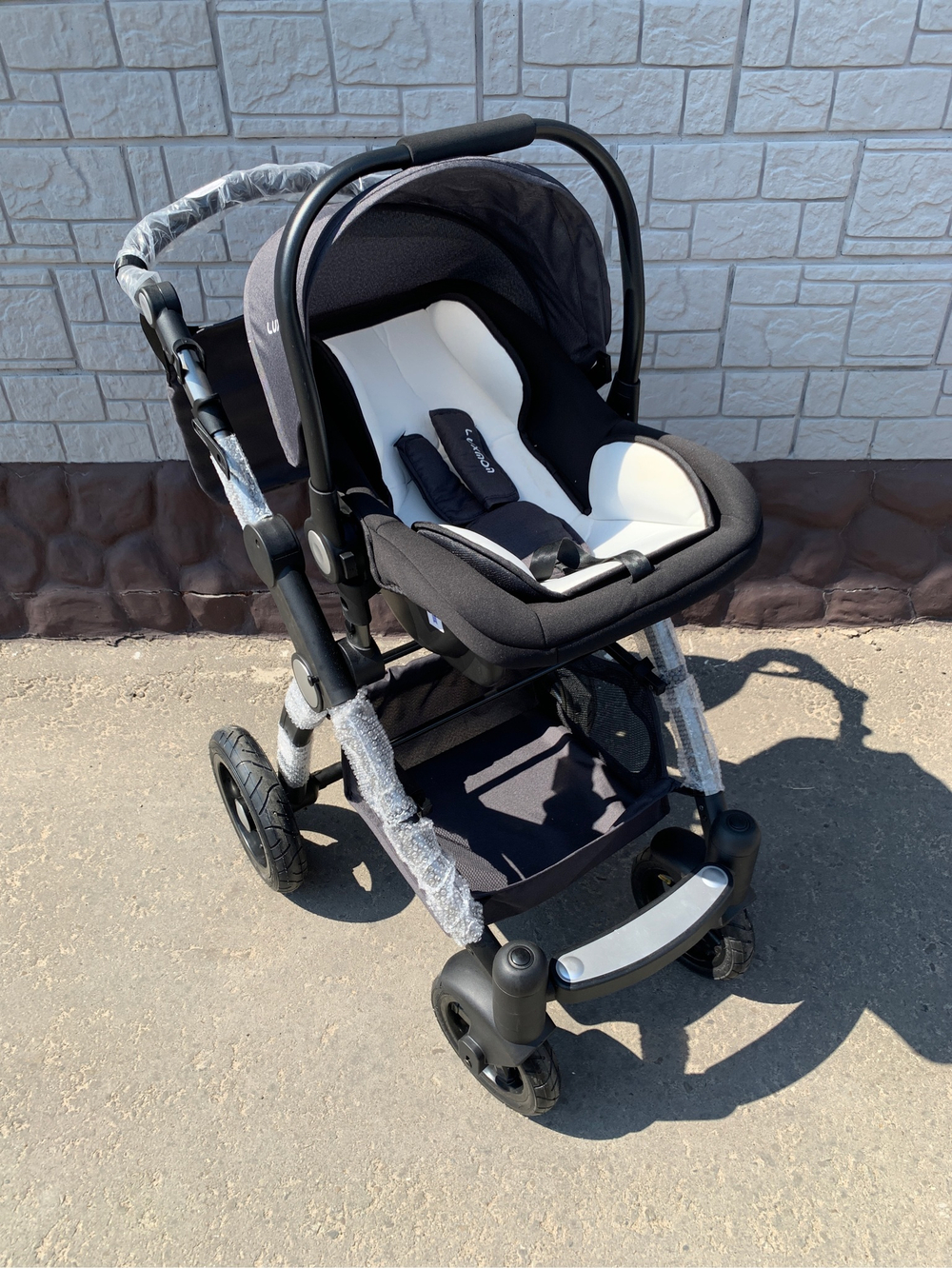 Коляска-трансформер 3в1 Luxmom 600G черный текстиль