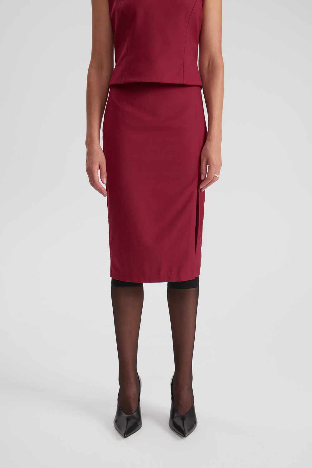 Юбка карандаш бордо разрез