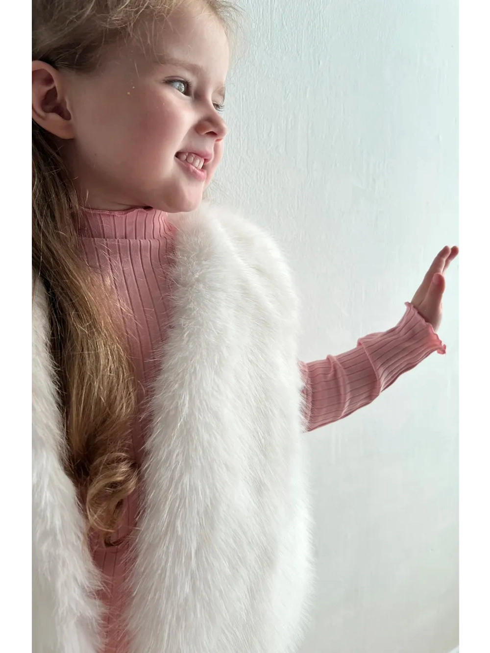 Жилет из искусственного меха